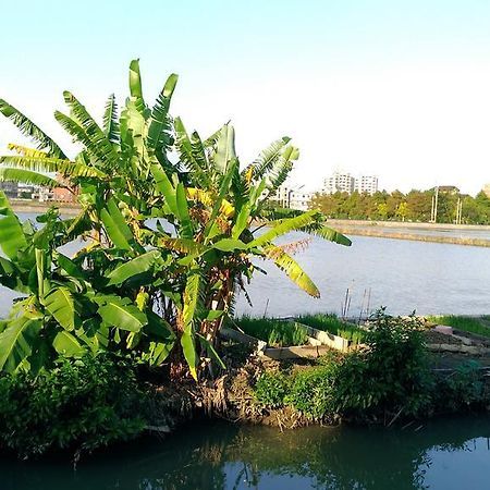 Breadtree Homestay Wujie Bagian luar foto